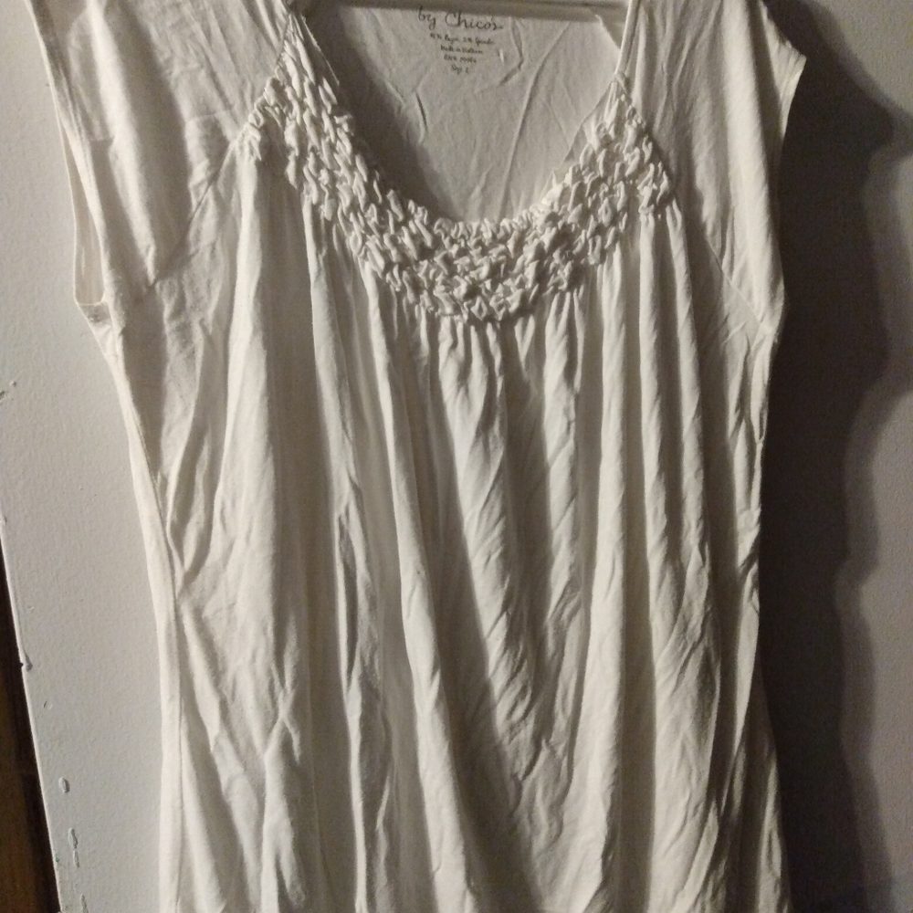 Top - Picture 2 of 3